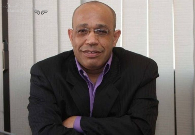سعيد شعيب: مصطلحات “معتدل ووسطي” خرافة.. فالإرهابي إما مُسلح أو غير مُسلح (حوار)