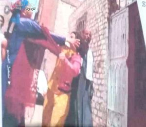 السيدة هنية زوجة المدعو خالد محمد خالد على اثناء التعدي على جومانة روماني - 14 سنة 